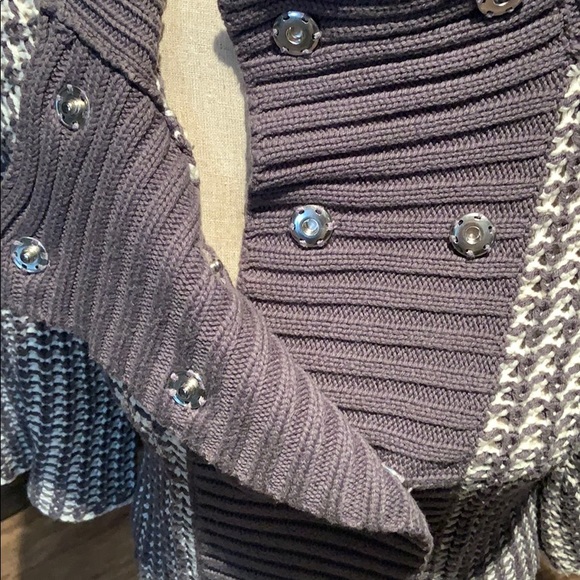 Kersh Knit Sweater - Picture 4 of 7